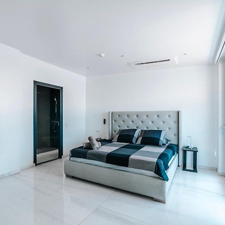 Gray Door Apartments - Adults Only Palm Beach Luaran gambar