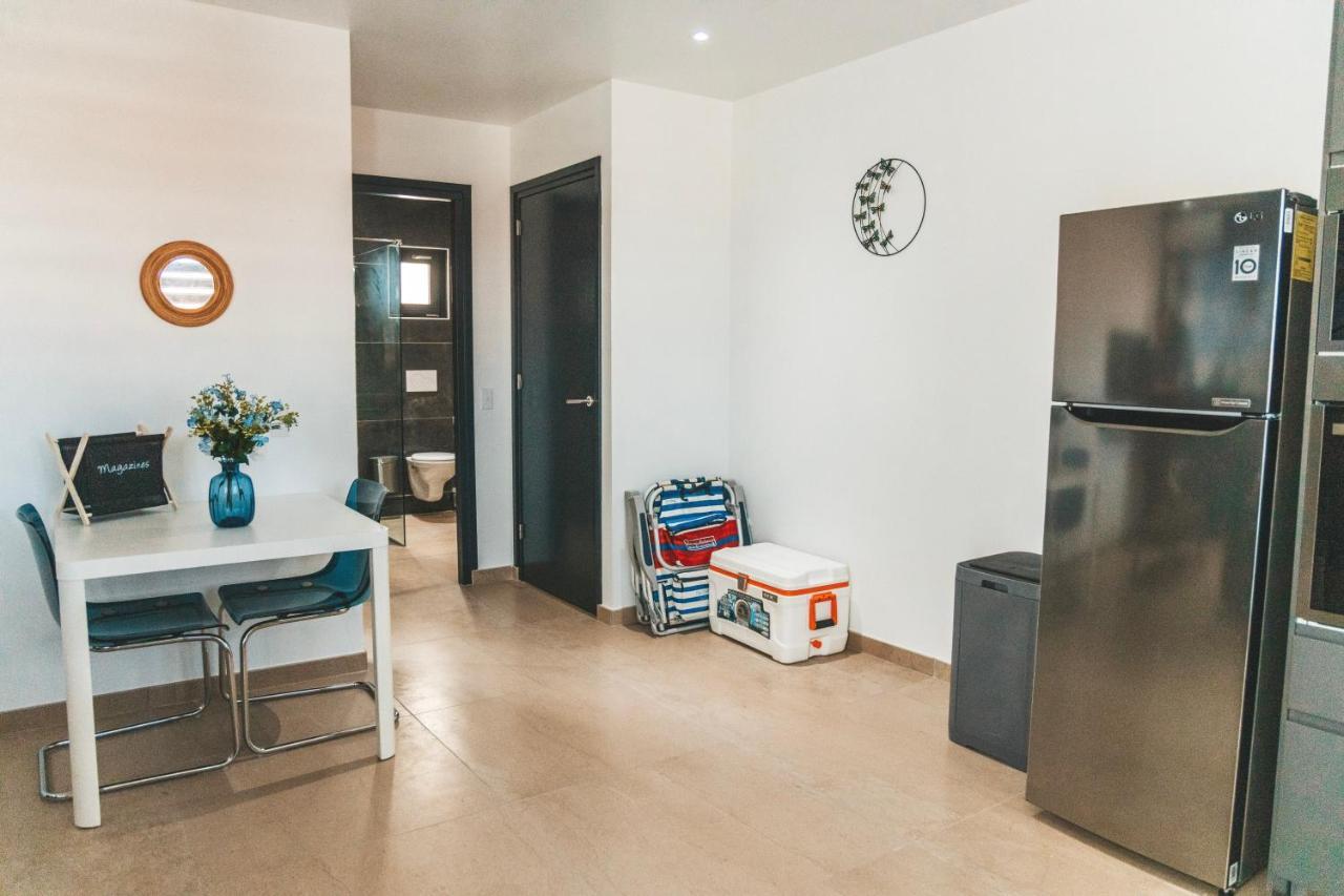 Gray Door Apartments - Adults Only Palm Beach Luaran gambar