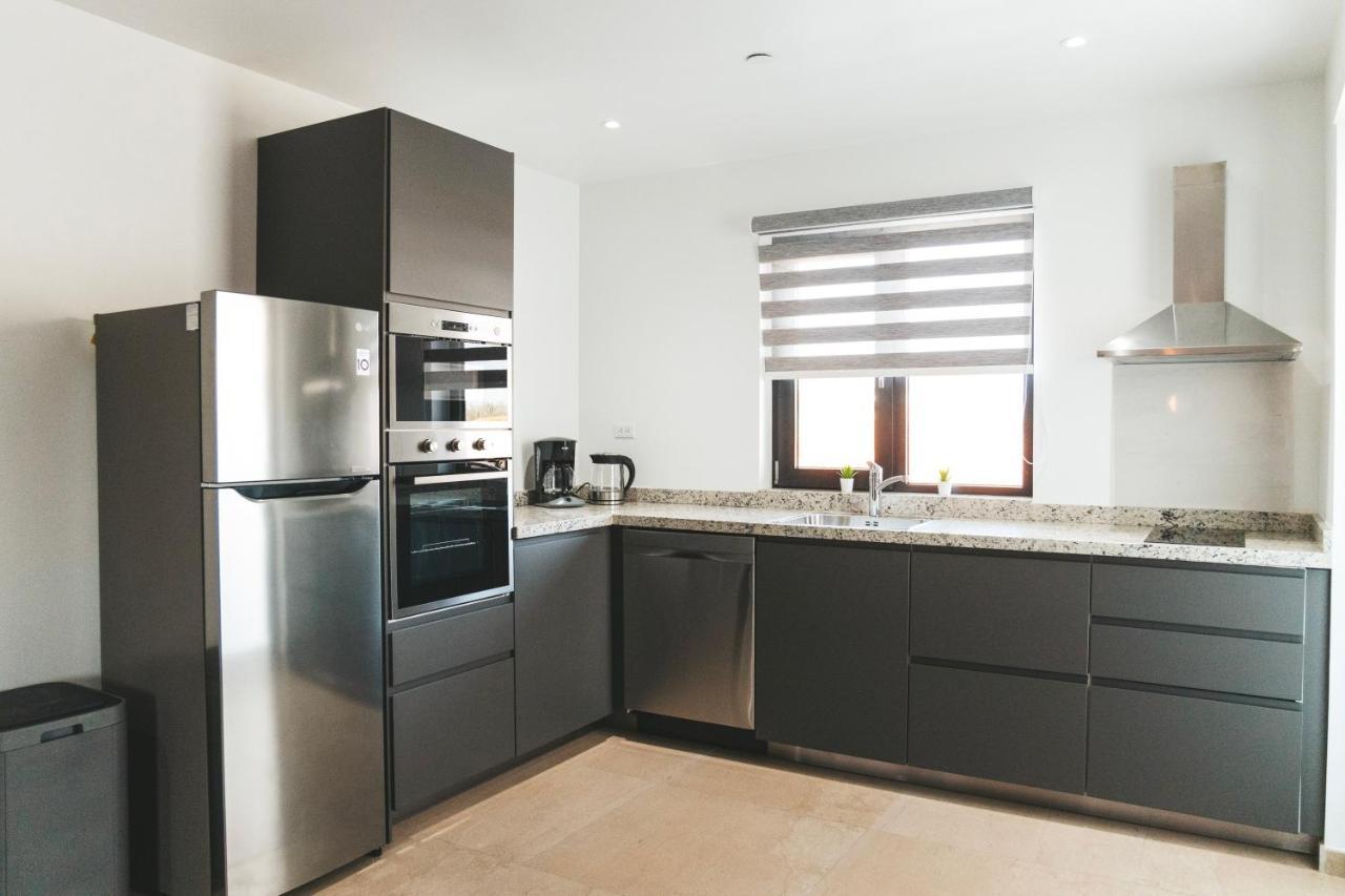 Gray Door Apartments - Adults Only Palm Beach Luaran gambar
