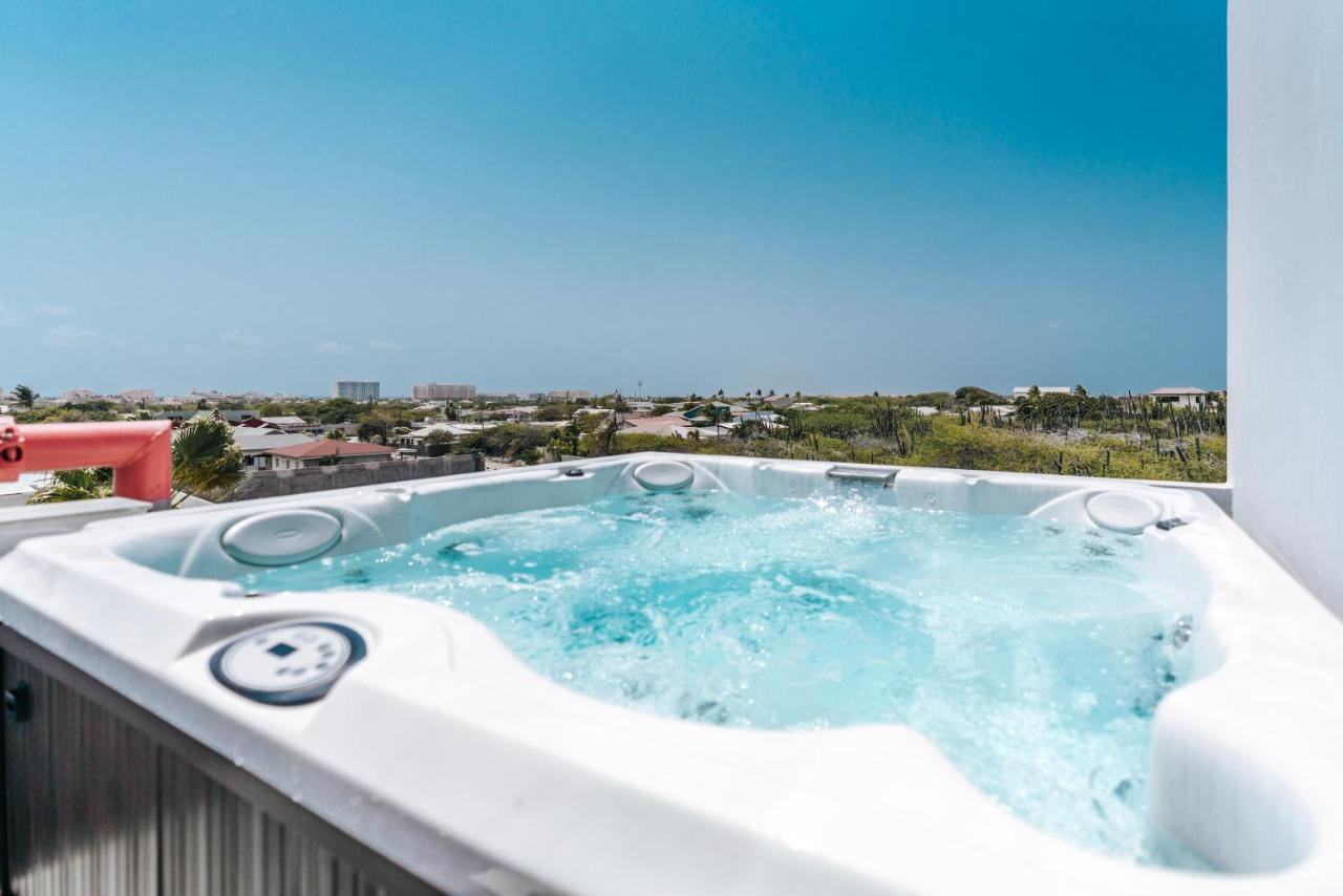Gray Door Apartments - Adults Only Palm Beach Luaran gambar