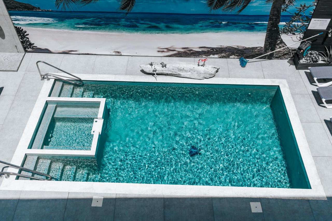Gray Door Apartments - Adults Only Palm Beach Luaran gambar